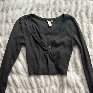 Dark grey long sleeve quarter button